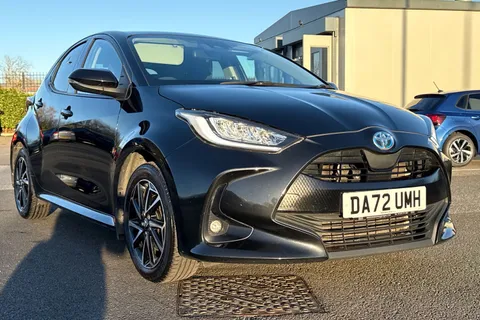 9 of 64 for Toyota Yaris 1.5 VVT-h Design E-CVT Euro 6 (s/s) 5dr