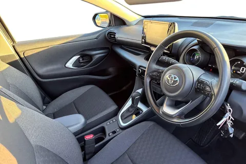 14 of 64 for Toyota Yaris 1.5 VVT-h Design E-CVT Euro 6 (s/s) 5dr