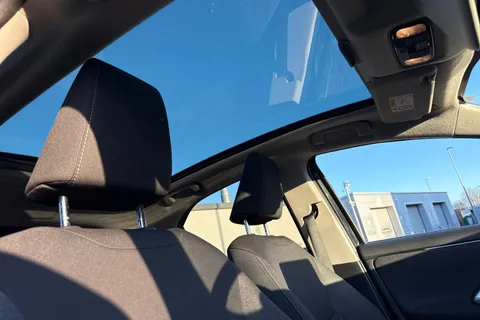 24 of 64 for Toyota Yaris 1.5 VVT-h Design E-CVT Euro 6 (s/s) 5dr