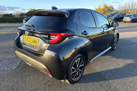 35 of 64 for Toyota Yaris 1.5 VVT-h Design E-CVT Euro 6 (s/s) 5dr