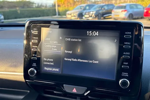 40 of 64 for Toyota Yaris 1.5 VVT-h Design E-CVT Euro 6 (s/s) 5dr