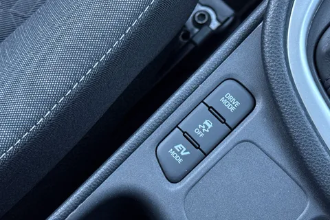 50 of 64 for Toyota Yaris 1.5 VVT-h Design E-CVT Euro 6 (s/s) 5dr