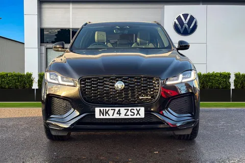 6 of 61 for Jaguar F-Pace 2.0 D200 MHEV R-Dynamic HSE Black Auto AWD Euro 6 (s/s) 5dr