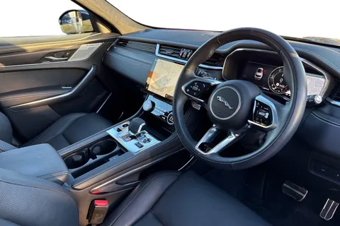 8 of 61 for Jaguar F-Pace 2.0 D200 MHEV R-Dynamic HSE Black Auto AWD Euro 6 (s/s) 5dr