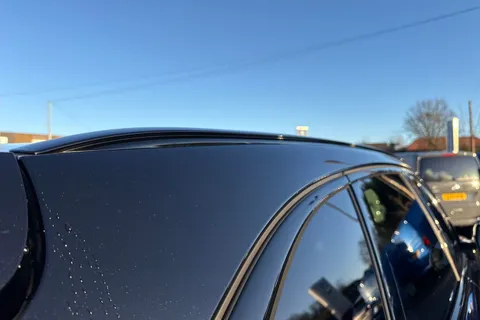 29 of 61 for Jaguar F-Pace 2.0 D200 MHEV R-Dynamic HSE Black Auto AWD Euro 6 (s/s) 5dr