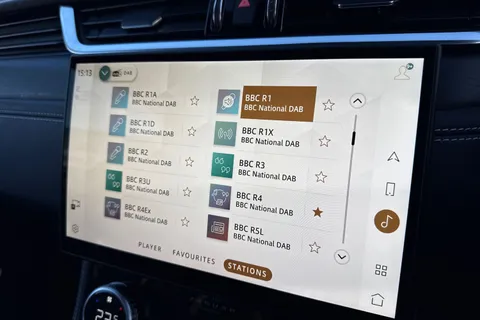 50 of 61 for Jaguar F-Pace 2.0 D200 MHEV R-Dynamic HSE Black Auto AWD Euro 6 (s/s) 5dr