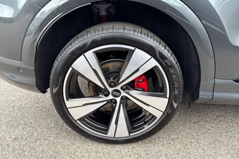 DK75UVT Audi Q5 SUV Edition 1 TDI quattro 204 PS S tronic Thumbnail #13