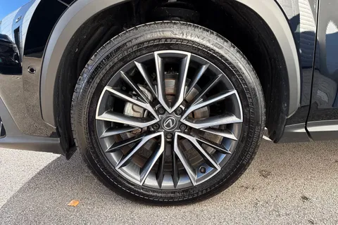 YB74HYP Lexus Nx 2.5 350h Takumi E-CVT FWD Euro 6 (s/s) 5dr Thumbnail #13