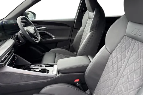 DK75UVT Audi Q5 SUV Edition 1 TDI quattro 204 PS S tronic Thumbnail #16