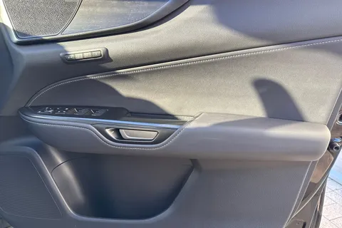 YB74HYP Lexus Nx 2.5 350h Takumi E-CVT FWD Euro 6 (s/s) 5dr Thumbnail #22