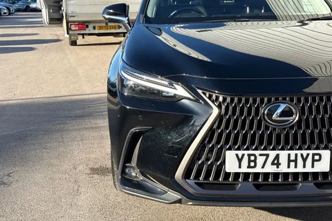 YB74HYP Lexus Nx 2.5 350h Takumi E-CVT FWD Euro 6 (s/s) 5dr Thumbnail #27