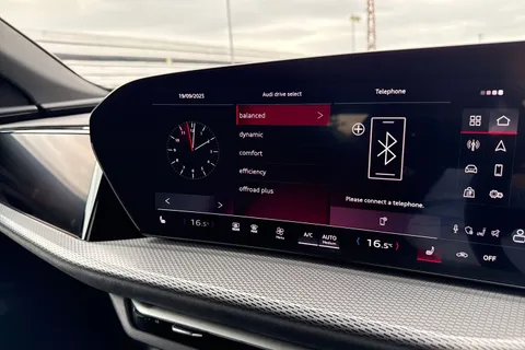 DK75UVT Audi Q5 SUV Edition 1 TDI quattro 204 PS S tronic Thumbnail #33