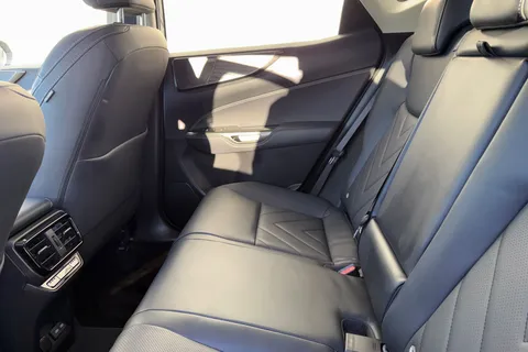 YB74HYP Lexus Nx 2.5 350h Takumi E-CVT FWD Euro 6 (s/s) 5dr Thumbnail #40