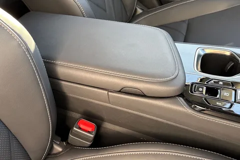 YB74HYP Lexus Nx 2.5 350h Takumi E-CVT FWD Euro 6 (s/s) 5dr Thumbnail #43