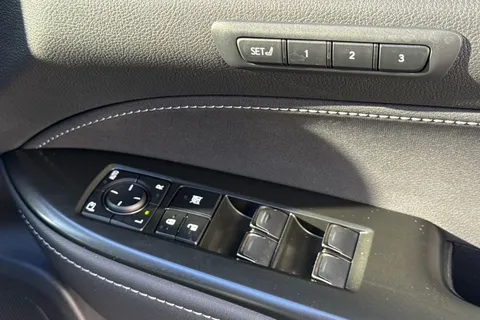 YB74HYP Lexus Nx 2.5 350h Takumi E-CVT FWD Euro 6 (s/s) 5dr Thumbnail #45