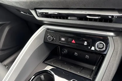 DK75UVT Audi Q5 SUV Edition 1 TDI quattro 204 PS S tronic Thumbnail #51