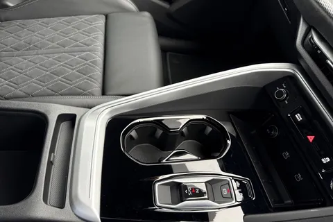 DK75UVT Audi Q5 SUV Edition 1 TDI quattro 204 PS S tronic Thumbnail #52