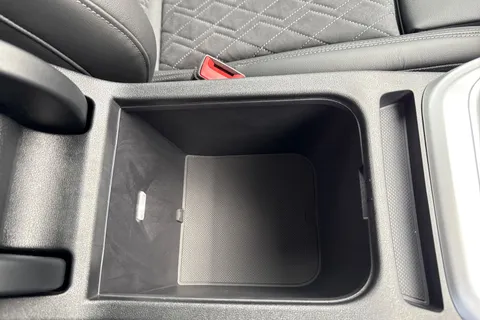 DK75UVT Audi Q5 SUV Edition 1 TDI quattro 204 PS S tronic Thumbnail #53