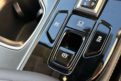 YB74HYP Lexus Nx 2.5 350h Takumi E-CVT FWD Euro 6 (s/s) 5dr Thumbnail #58