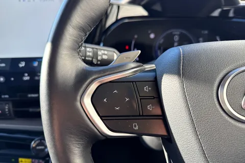 YB74HYP Lexus Nx 2.5 350h Takumi E-CVT FWD Euro 6 (s/s) 5dr Thumbnail #59