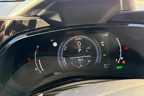 YB74HYP Lexus Nx 2.5 350h Takumi E-CVT FWD Euro 6 (s/s) 5dr Thumbnail #61