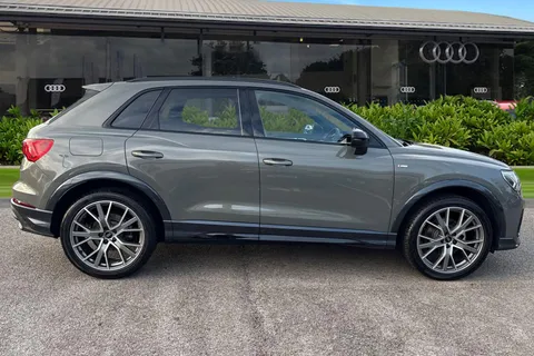 DF25EXJ Audi Q3 Black Edition 35 TFSI  150 PS 6-speed Thumbnail #4