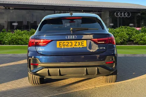 EG23ZXE Audi Q3 Black Edition 35 TFSI  150 PS S tronic Thumbnail #5