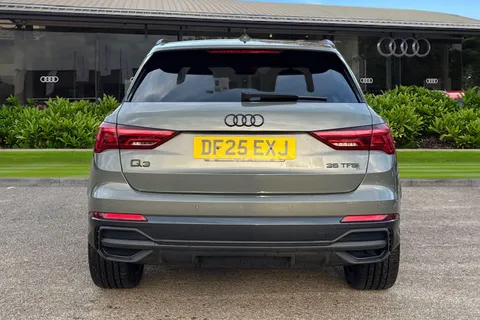 DF25EXJ Audi Q3 Black Edition 35 TFSI  150 PS 6-speed Thumbnail #5