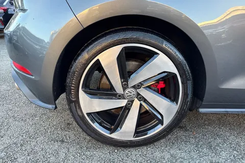AD19JBZ Volkswagen Golf 2.0 TSI 245 GTI Performance 3dr DSG | Rear Camera| Heated Seats | Navigatio Thumbnail #10