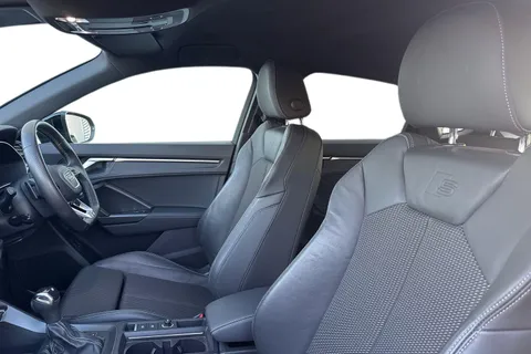 EG23ZXE Audi Q3 Black Edition 35 TFSI  150 PS S tronic Thumbnail #17