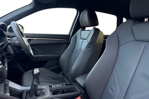 DF25EXJ Audi Q3 Black Edition 35 TFSI  150 PS 6-speed Thumbnail #17