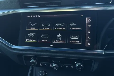 EG23ZXE Audi Q3 Black Edition 35 TFSI  150 PS S tronic Thumbnail #27