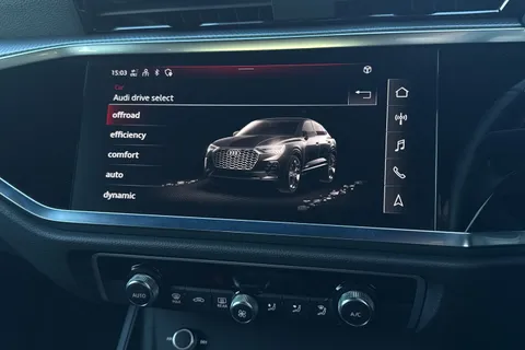 EG23ZXE Audi Q3 Black Edition 35 TFSI  150 PS S tronic Thumbnail #32