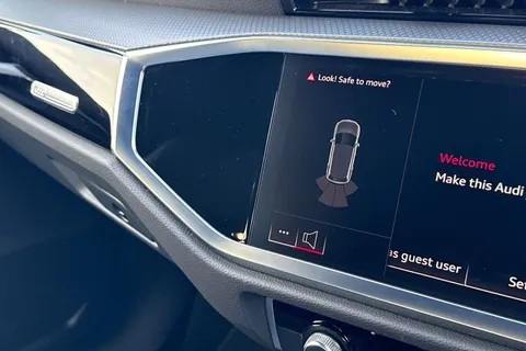 DF25EXJ Audi Q3 Black Edition 35 TFSI  150 PS 6-speed Thumbnail #32