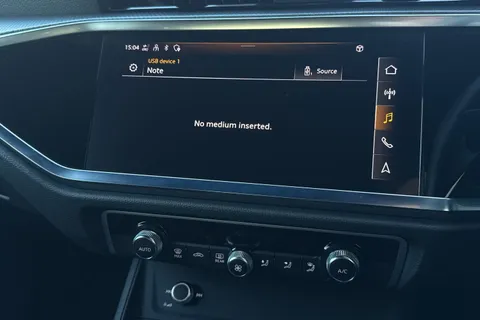 EG23ZXE Audi Q3 Black Edition 35 TFSI  150 PS S tronic Thumbnail #41