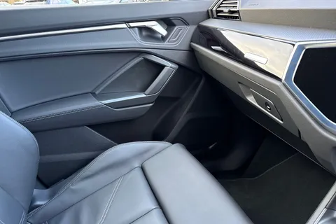 DF25EXJ Audi Q3 Black Edition 35 TFSI  150 PS 6-speed Thumbnail #57