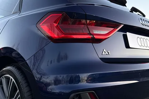  Audi A1 1.0 TFSI 30 S line Sportback Euro 6 (s/s) 5dr Thumbnail #8