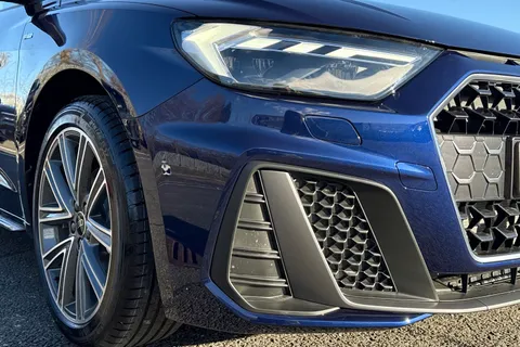  Audi A1 1.0 TFSI 30 S line Sportback Euro 6 (s/s) 5dr Thumbnail #9