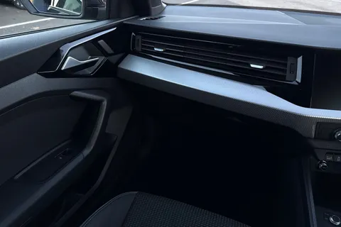  Audi A1 1.0 TFSI 30 S line Sportback Euro 6 (s/s) 5dr Thumbnail #20