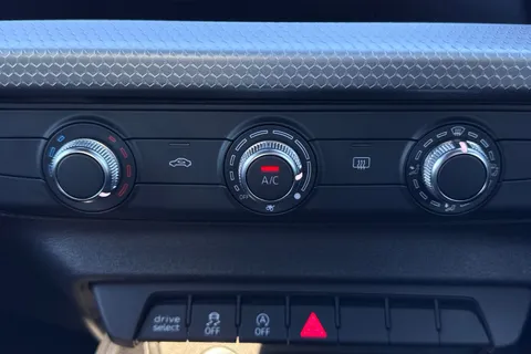  Audi A1 1.0 TFSI 30 S line Sportback Euro 6 (s/s) 5dr Thumbnail #22