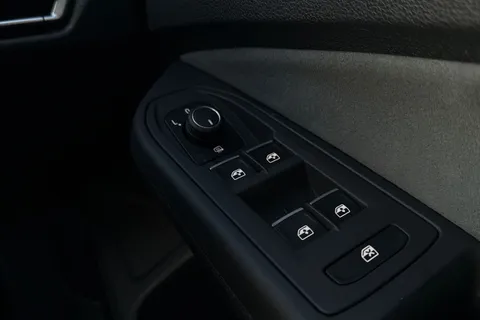 21 of 47 for VOLKSWAGEN GOLF 1.5 eTSI 150 R-Line 5dr DSG