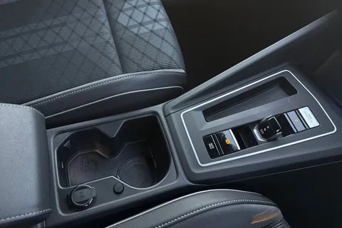 23 of 47 for VOLKSWAGEN GOLF 1.5 eTSI 150 R-Line 5dr DSG