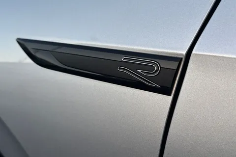 27 of 47 for VOLKSWAGEN GOLF 1.5 eTSI 150 R-Line 5dr DSG