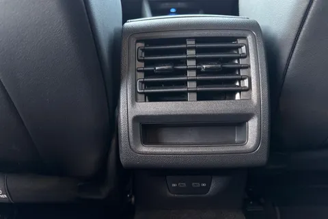 30 of 47 for VOLKSWAGEN GOLF 1.5 eTSI 150 R-Line 5dr DSG