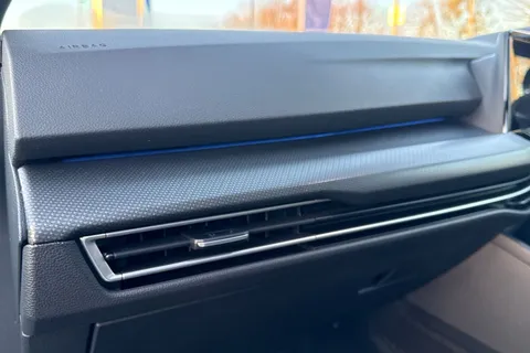 31 of 47 for VOLKSWAGEN GOLF 1.5 eTSI 150 R-Line 5dr DSG