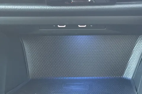 36 of 47 for VOLKSWAGEN GOLF 1.5 eTSI 150 R-Line 5dr DSG