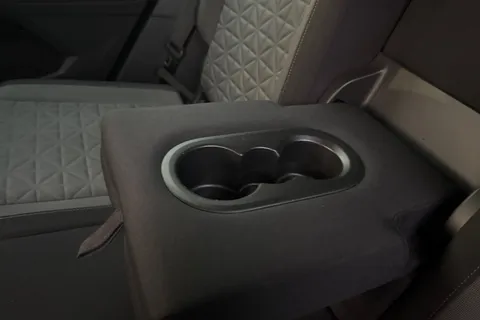 YA22HVK Volkswagen Tiguan 1.5 TSI Life Euro 6 (s/s) 5dr Thumbnail #41