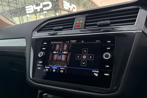 YA22HVK Volkswagen Tiguan 1.5 TSI Life Euro 6 (s/s) 5dr Thumbnail #43