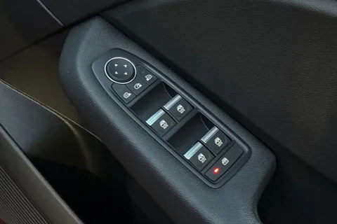 YX21OXD Renault Clio 1.0 TCe Iconic Euro 6 (s/s) 5dr Thumbnail #22