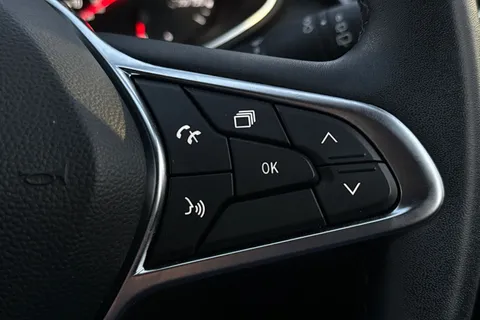 YX21OXD Renault Clio 1.0 TCe Iconic Euro 6 (s/s) 5dr Thumbnail #38